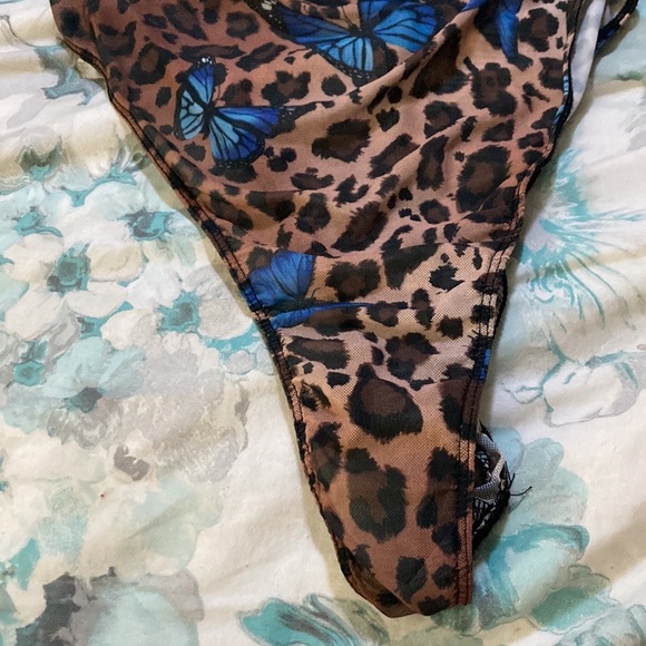 Fashion Nova bodysuit 🦋 - Picture 7 of 8